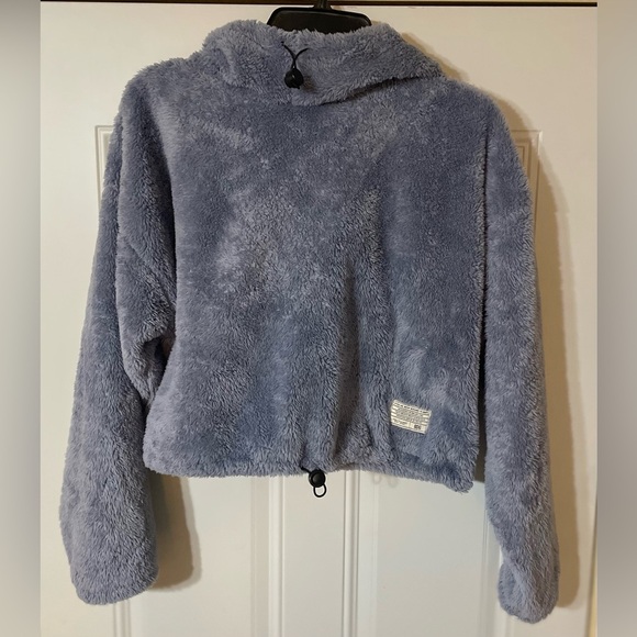 BDG Fuzzy Cropped Hoodie One Size Warm Loungewear Soft Winter - Picture 1 of 8